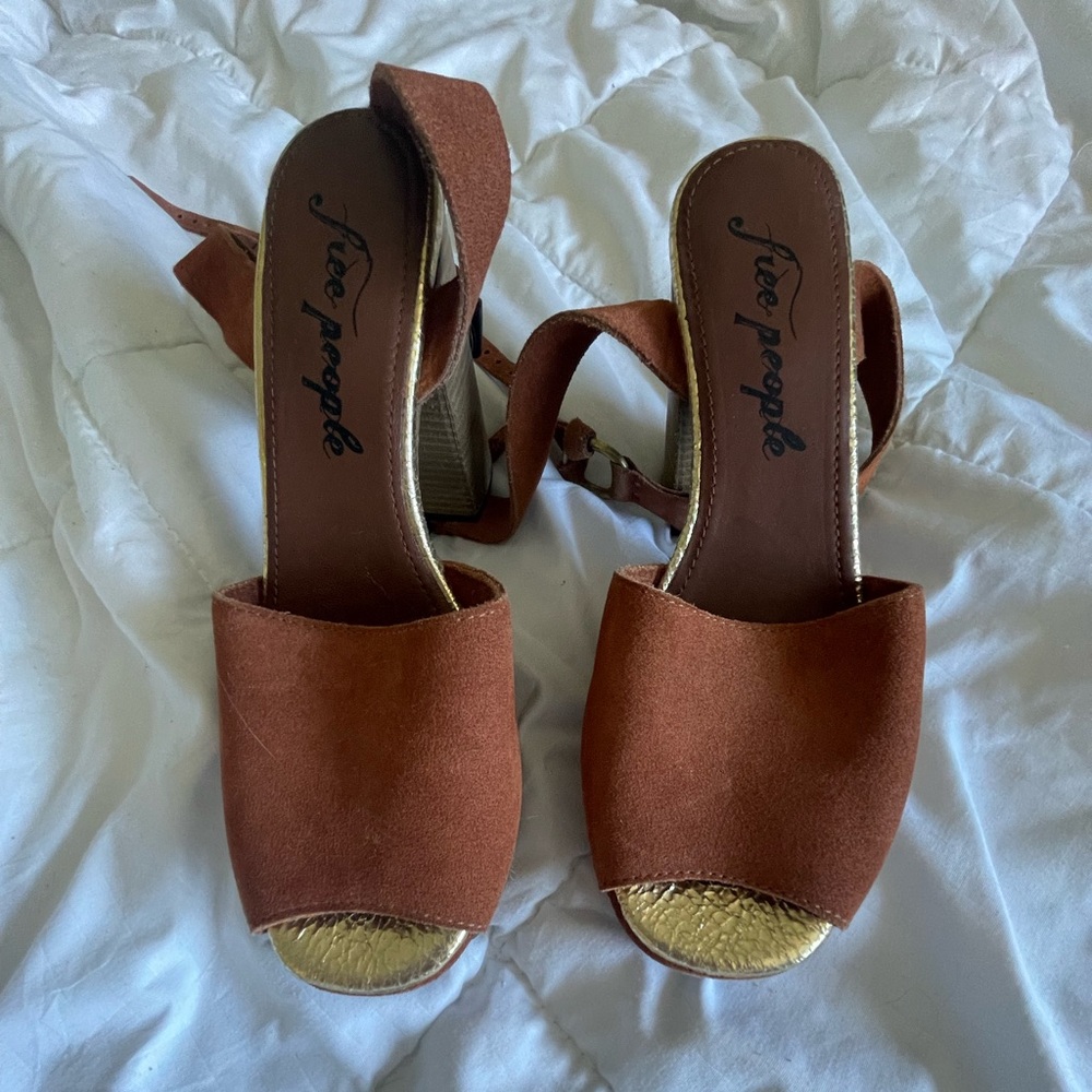 Bohemian chunky heel Free People shoes